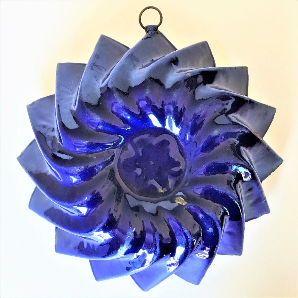 Cobalt Blue Enamel Bunt/Cake Pan - “Swirling Star"